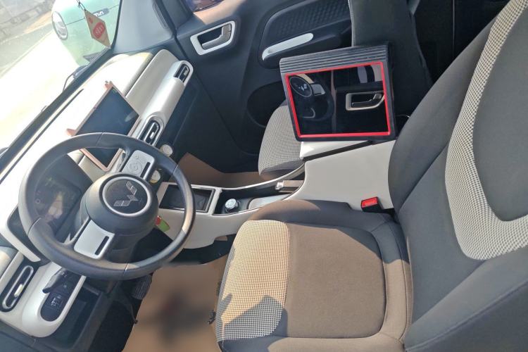 Used Wuling Hongguang MINIEV 2024 3rd Generation 215km Advanced Version
