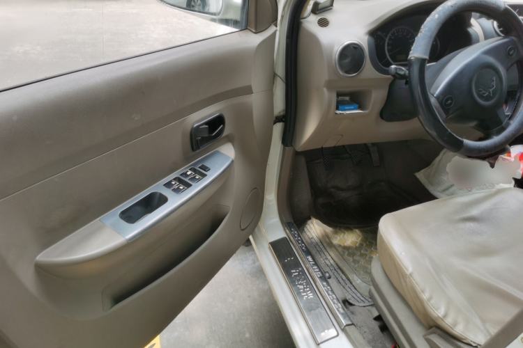 Used Wuling Hongguang 2013 1.5L Standard Version Driver Seat