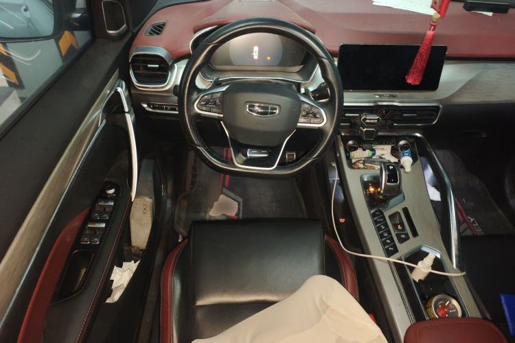 Used Geely Auto Coolray 2019 Sport Version 260T DCT Battle China VI Standard Steering Wheel