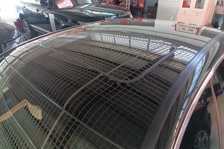 Used Mercedes-Benz E-Class 2018 Facelift E 200 L Roof