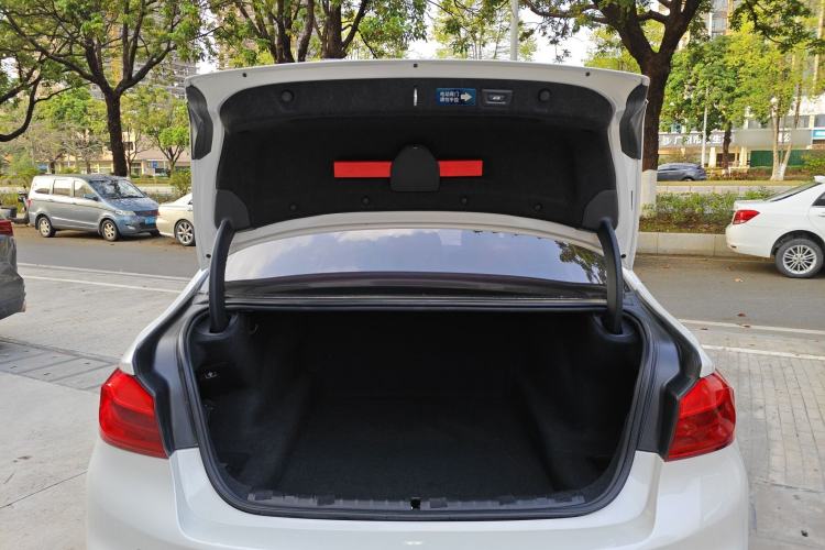 Used BMW 5 Series 2018 530Li Leading Edition Luxury Package