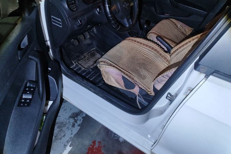 Used Volkswagen Jetta 2013 1.6L Manual Fashion Edition
