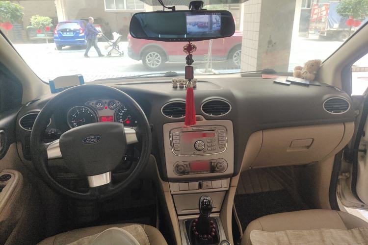 Used Ford Focus 2013 Hatchback Classic 1.8L Manual Fashion Edition
