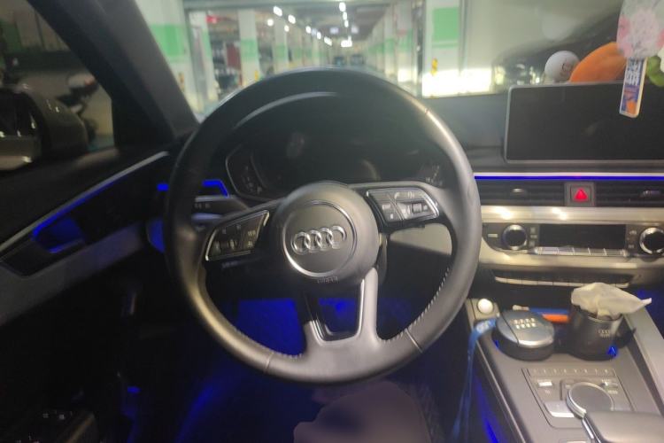 Used Audi A4L 2019 40 TFSI Fashion Edition China VI Emission Standard
