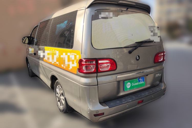 Used FORTHING Lingzhi 2022 Striving Version M5L 1.6L Luxury 7-Seater
