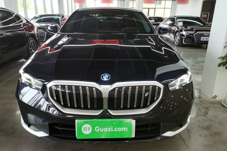 Used BMW i5 2024 eDrive 35L Luxury Package Front