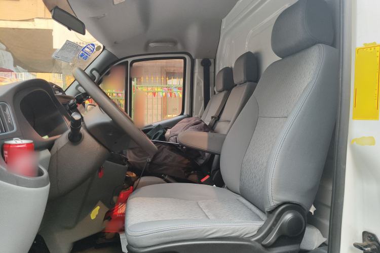 Used Foton Toano 2023 Cummins 2.8T Manual Jixiang Van Extended Wheelbase Ultra-High Roof Rear Dual Tires 3-Seater Left Front Seat