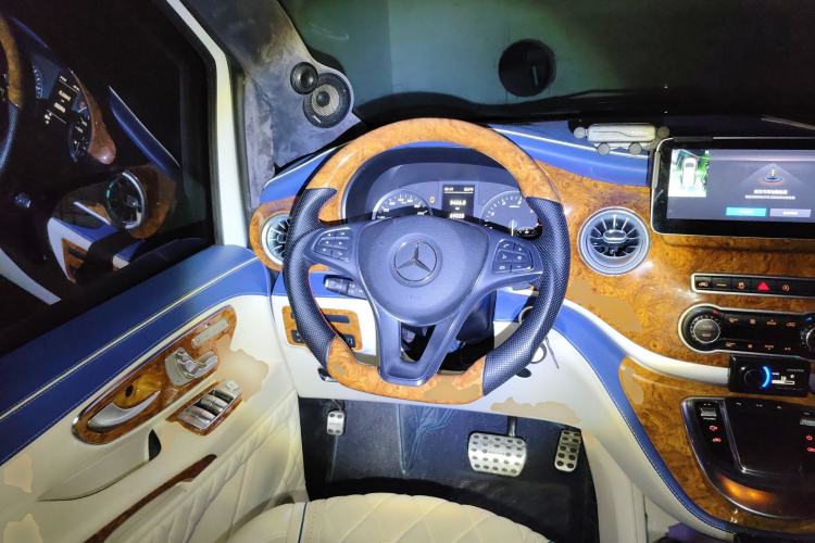 Used Mercedes-Benz Vito 2021 2.0T Business Version 7 Seats Steering Wheel