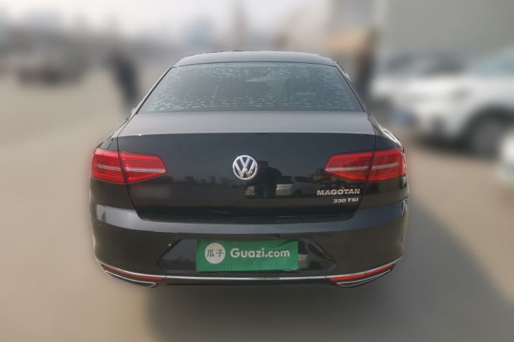 Used Volkswagen Magotan 2017 330TSI DSG Luxury Model Rear