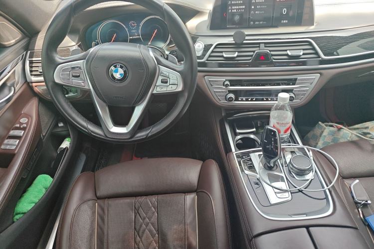 Used BMW 7 Series 2018 730Li Luxury Edition M Sport Package Center Console
