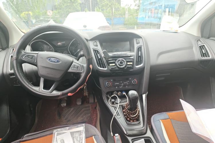 Used Ford Focus 2017 Sedan 1.6L Manual Fashion Edition Smart Drive Version
