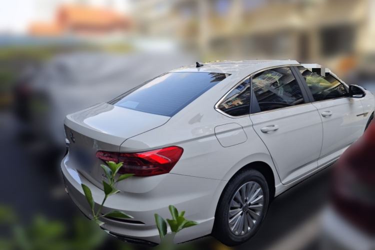 Used Volkswagen Lavida 2019 1.5L Automatic Comfort Edition China VI Standard Rear Right 45 Deg