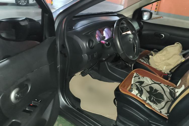 Used Nissan Livina 2015 1.6XE CVT Comfort Edition Driver Seat