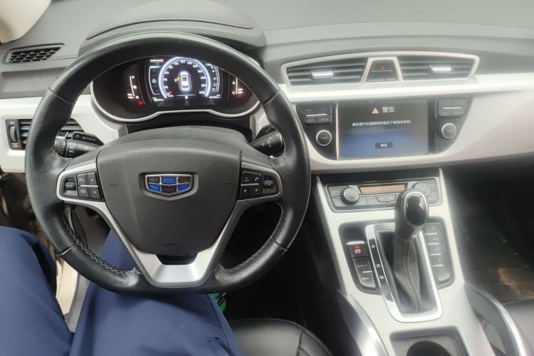 Used Geely Auto Emgrand X7 Sport 2016 1.8TD Automatic Smart Connectivity Version Center Console