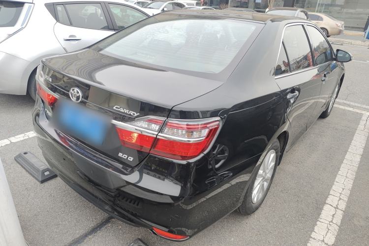 Used Toyota Camry 2016 2.0G 10th Anniversary Leading Edition
