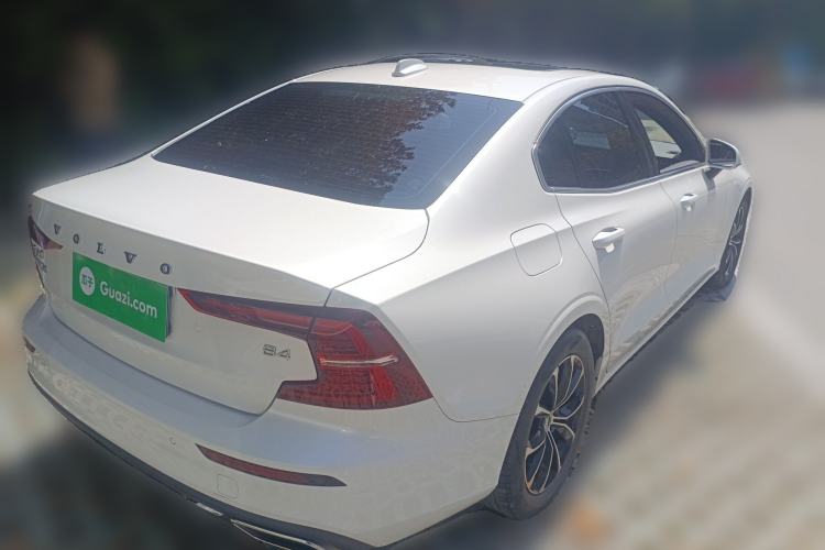 Used Volvo S60 2022 B4 Zhiyi Luxury Edition Rear Right 45 Deg