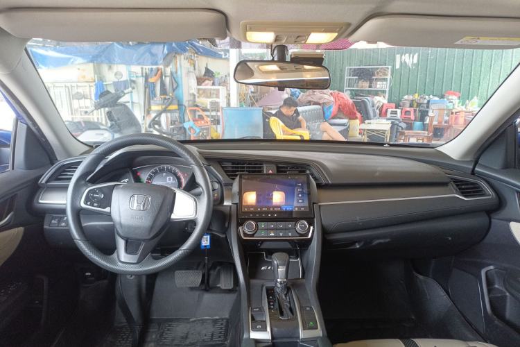 Used Honda Civic 2016 180TURBO CVT Comfort Version
