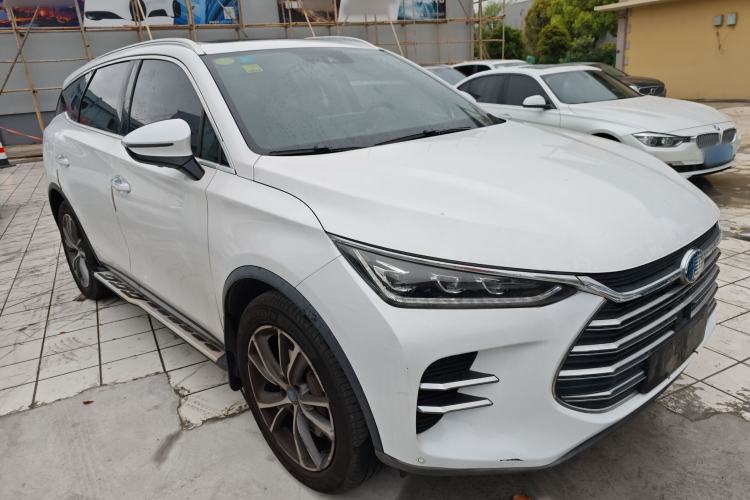 Used BYD Tang New Energy 2018 DM 2.0T All-Wheel Drive Smart Connectivity Luxury Model 7 Seats China V Emission Standard Front Right 45 Deg