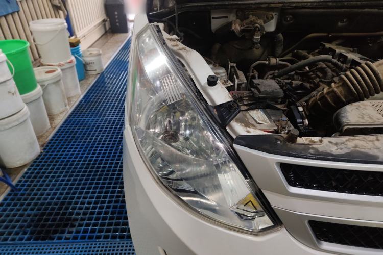 Used Wuling Rongguang V 2016 1.5L Practical Version Non-Power-Assisted
