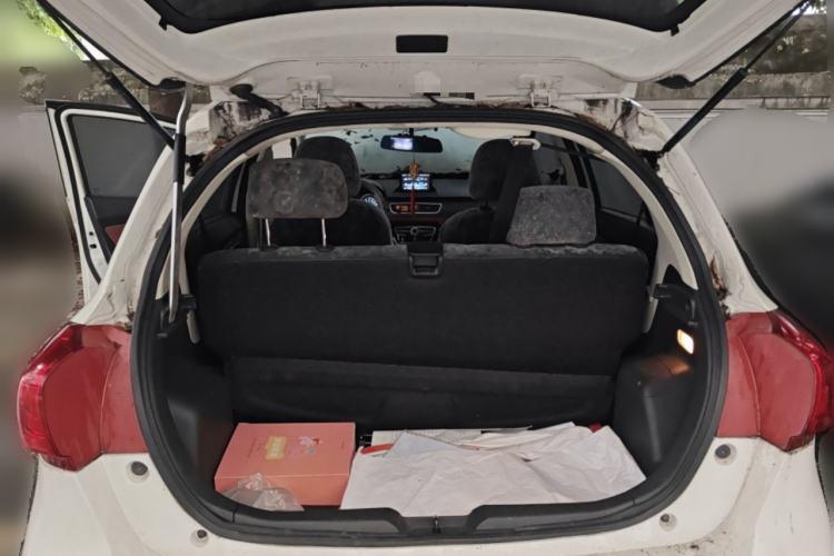 Used Haval H1 2016 Revised Version Blue Badge 1.5L AMT Luxury Edition Trunk