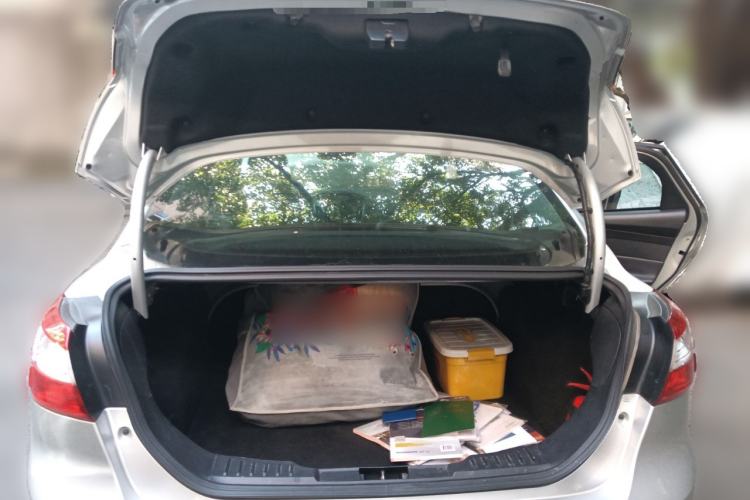 Used Ford Focus 2012 Sedan 1.6L Automatic Fashion Edition
