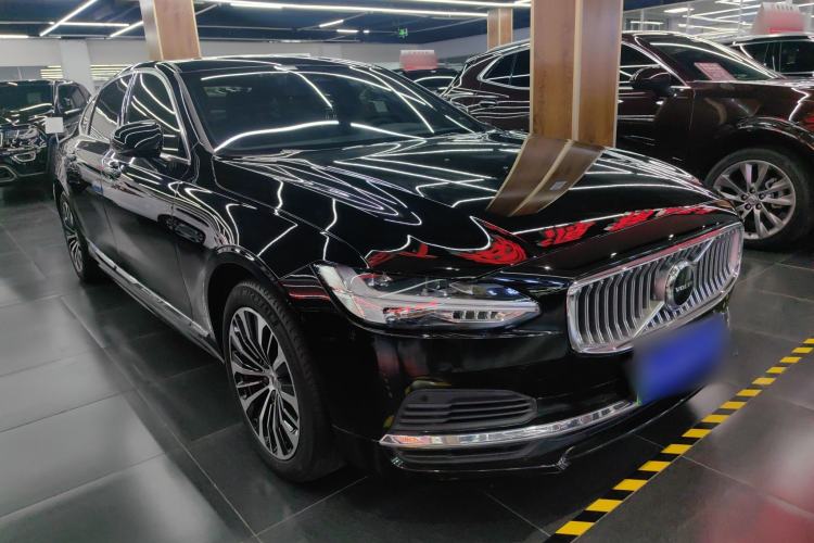 Used Volvo S90 New Energy 2024 Plug-in Hybrid Four-Wheel Drive Long-Range Zhiyi Luxury Edition
