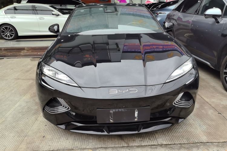 Used BYD Seal 2022 700 km Long-Range Rear-Wheel-Drive Version