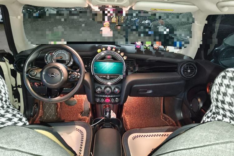 Used MINI 2019 1.5T COOPER Classic Edition Center Console