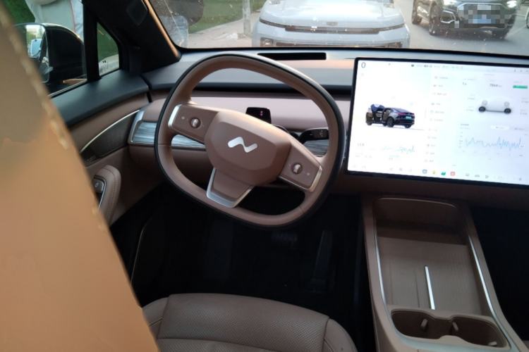 Used ONVO L60 2025 Model—60 kWh All-Wheel-Drive Version