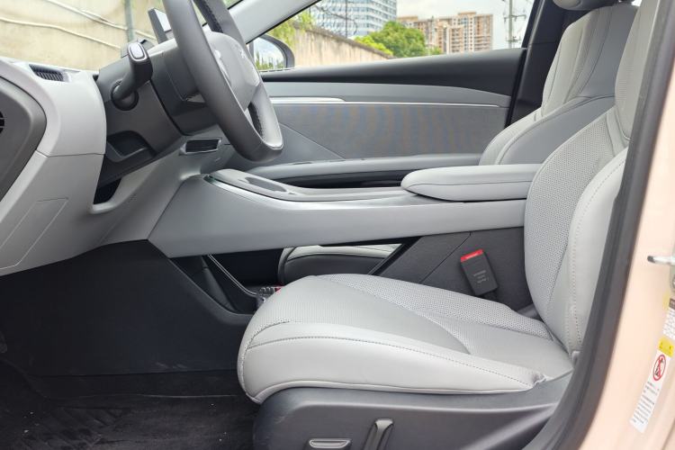 Used XPeng MONA M03 2024 620 with Ultra-Long Range Left Front Seat