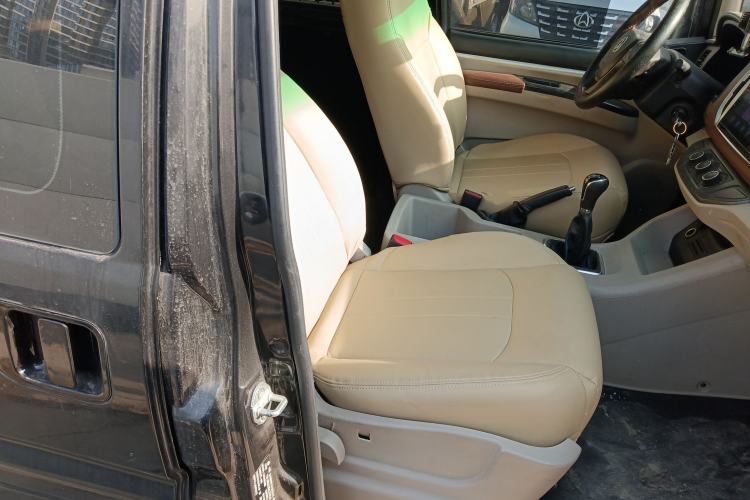 Used FORTHING Lingzhi 2019 Facelifted M5L 1.6L 7-Seater Base Model China VI Standard Right Front Seat