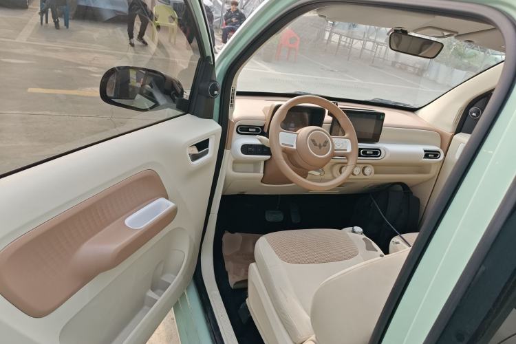 Used Wuling Hongguang MINIEV 2024 3rd Generation 215km Advanced Version