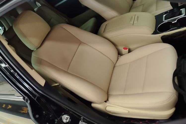 Used Toyota Highlander 2017 2.0T Two-Wheel Drive Elite Version 7 Seats