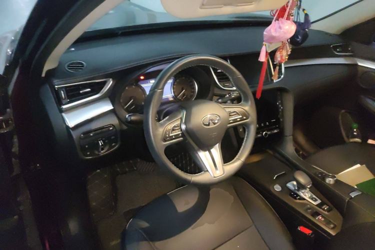 Used Infiniti QX50 2018 2.0T Two-Wheel Drive Fashion Edition Center Console