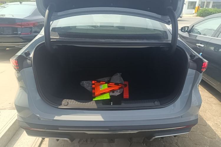 Used Geely Galaxy L6 2025 EM-i 140km Explorer+ Edition
