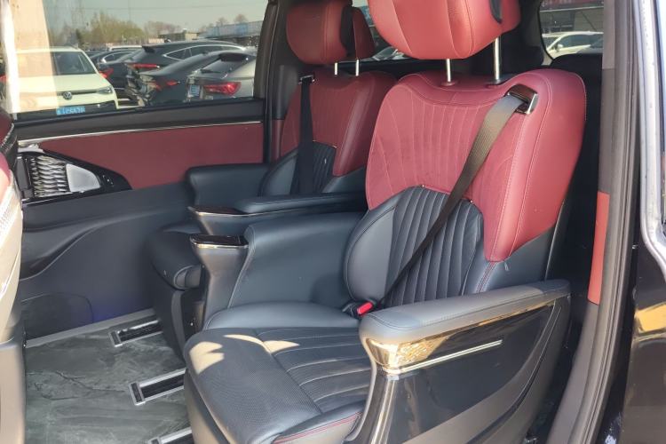 Used GAC Trumpchi M8 2023 Zongshi Series Dual-Motor Flagship Edition Left Rear Seat