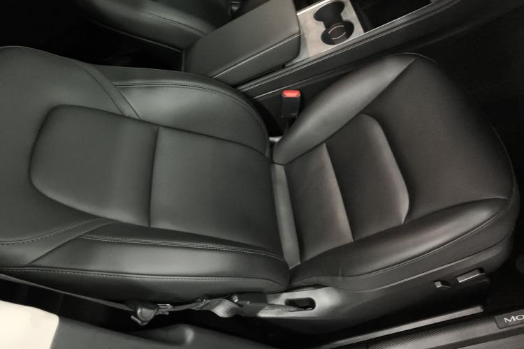 Used Tesla Model Y 2023 Rear-Wheel-Drive Version