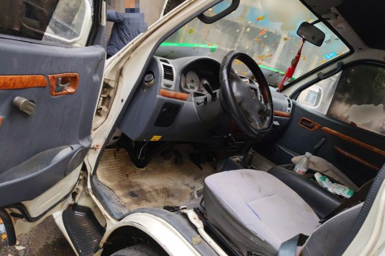 Used Golden Dragon Hiace 2010 2.0T Standard-Wheelbase Advanced Edition D20A Driver Seat