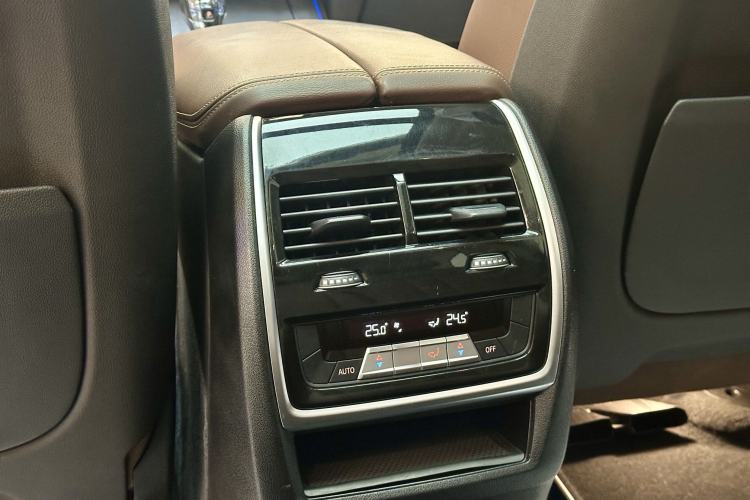 Used BMW X5 2019 xDrive40i Luxury Model with M Sport Package
