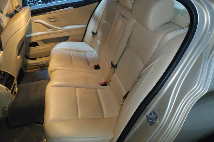 Used BMW 5 Series 2013 525Li Leading Model
