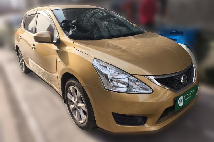 Used Nissan Tiida 2011 1.6L CVT Smart Version Front Right 45 Deg