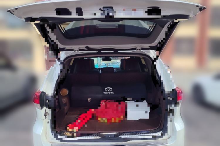 Used Toyota Highlander 2018 2.0T Four-Wheel Drive Prestige Version 7 Seats China VI Standard