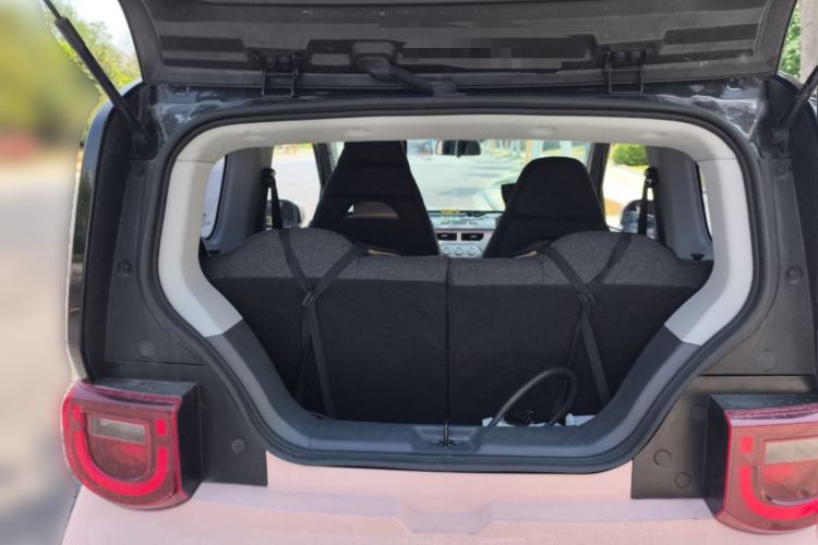 Used Chery QQ Ice Cream 2022 170km Sundae Phosphate Lithium-Ion Trunk