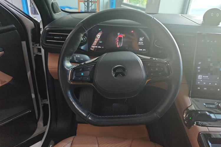 Used Nio ES8 2022 75 kWh Signature Edition Six-Seater Steering Wheel
