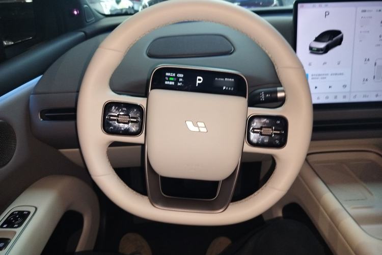 Used Li Auto i6 2025 Model Two-Wheel-Drive Standard Type