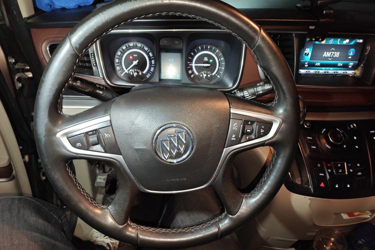 Used Buick GL8 2018 28T Luxury Model China VI Standard
