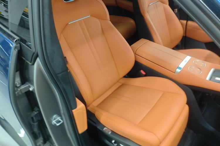 Used Xiaomi Auto YU7 2025 Ultra-Long Range High-Performance All-Wheel-Drive Max Edition