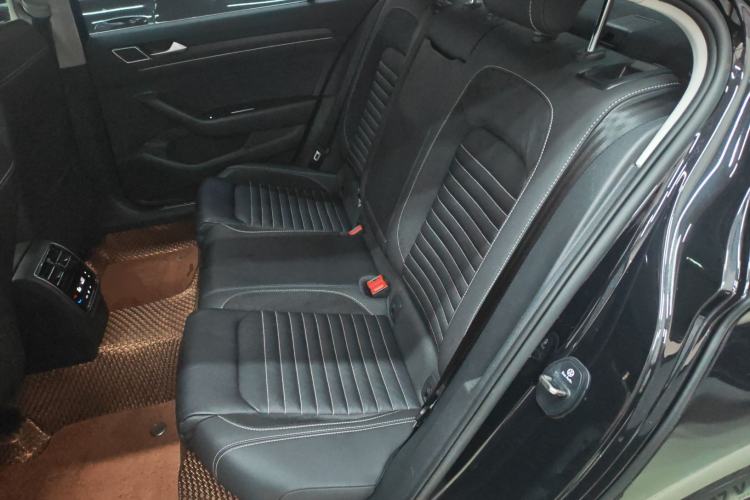 Used Volkswagen Magotan 2020 330TSI DSG Leading Model Left Rear Seat