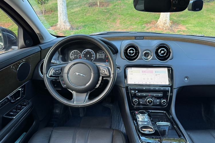 Used Jaguar XJ 2018 XJL 3.0 SC Two-Wheel-Drive Elegant Business Edition
