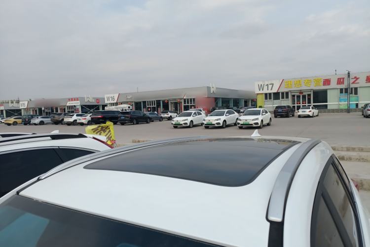 Used CHANGAN CS75 2017 Shangkui Edition 1.5T Automatic Fengxiang Model Roof